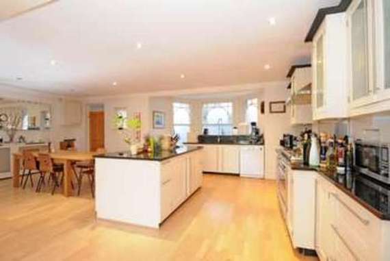 6 bedroom Terraced f...